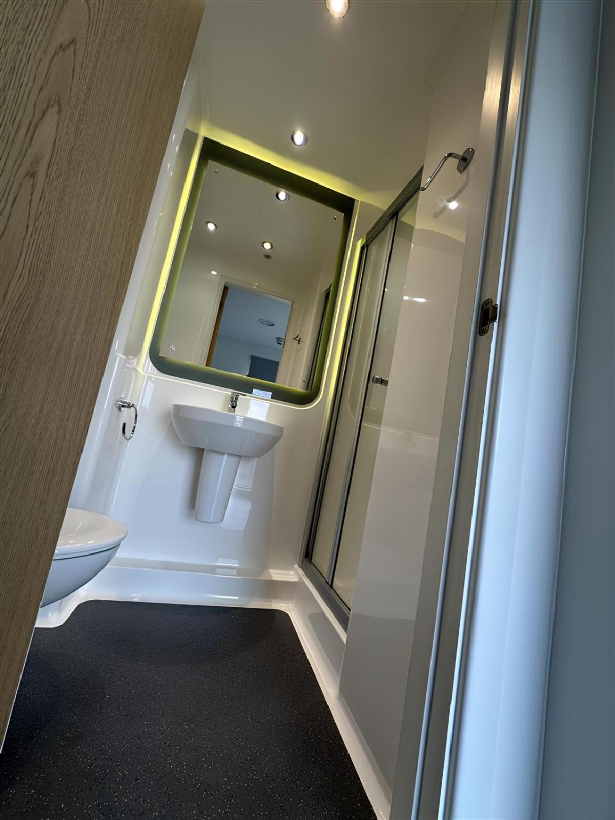 For Students Only Byrom Point In Apartment